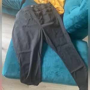 Plus size stretch black pant 26